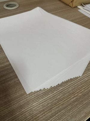 オーダーメイド形状の生産のために作る,塗布されていない高散布の無木オフセット書紙