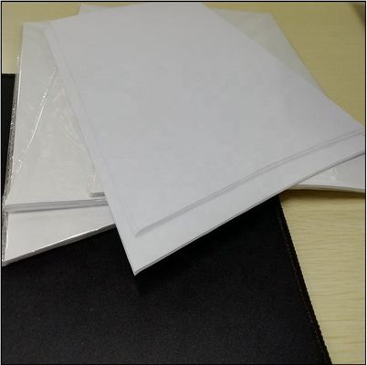 化学・機械用パルスボンド紙 70gm 木のないオフセット印刷紙 ロール 最低