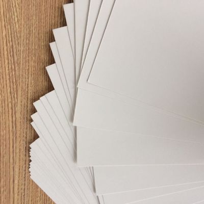 GradeA 250-350gsm C2S/GC2/印刷およびパッケージ用の高散装アートカード